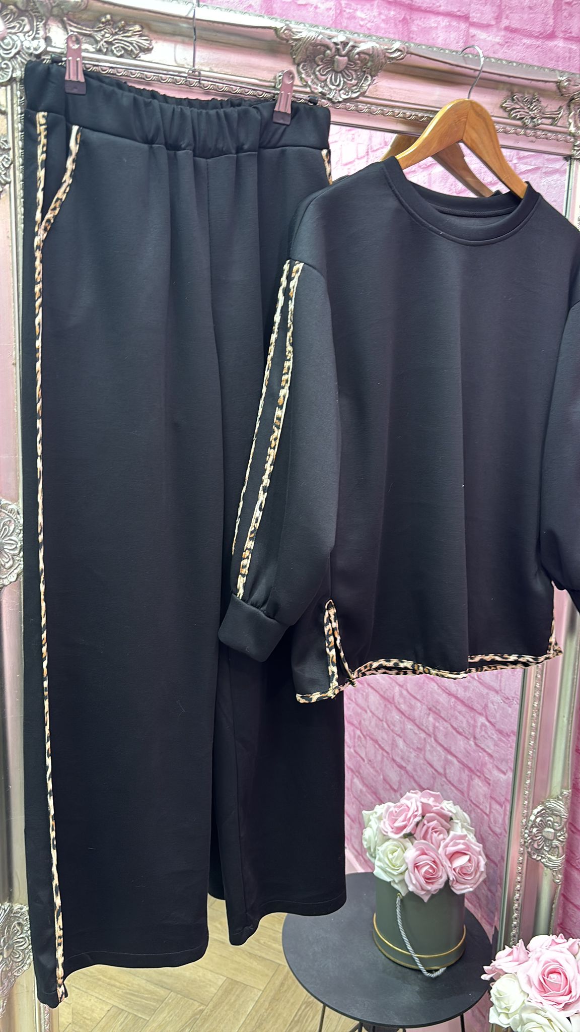 Leopard Stripe Detail Lounge Set