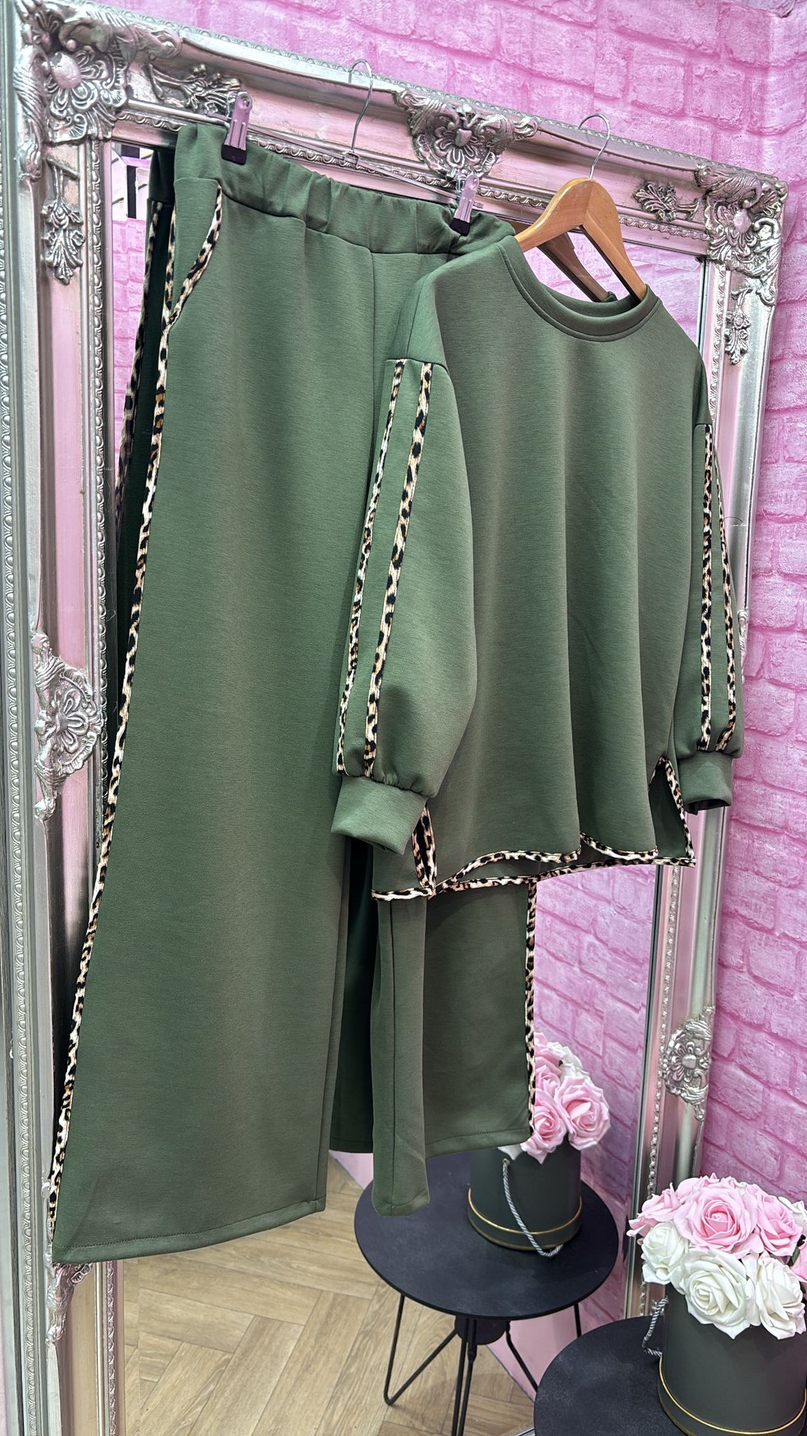 Leopard Stripe Detail Lounge Set